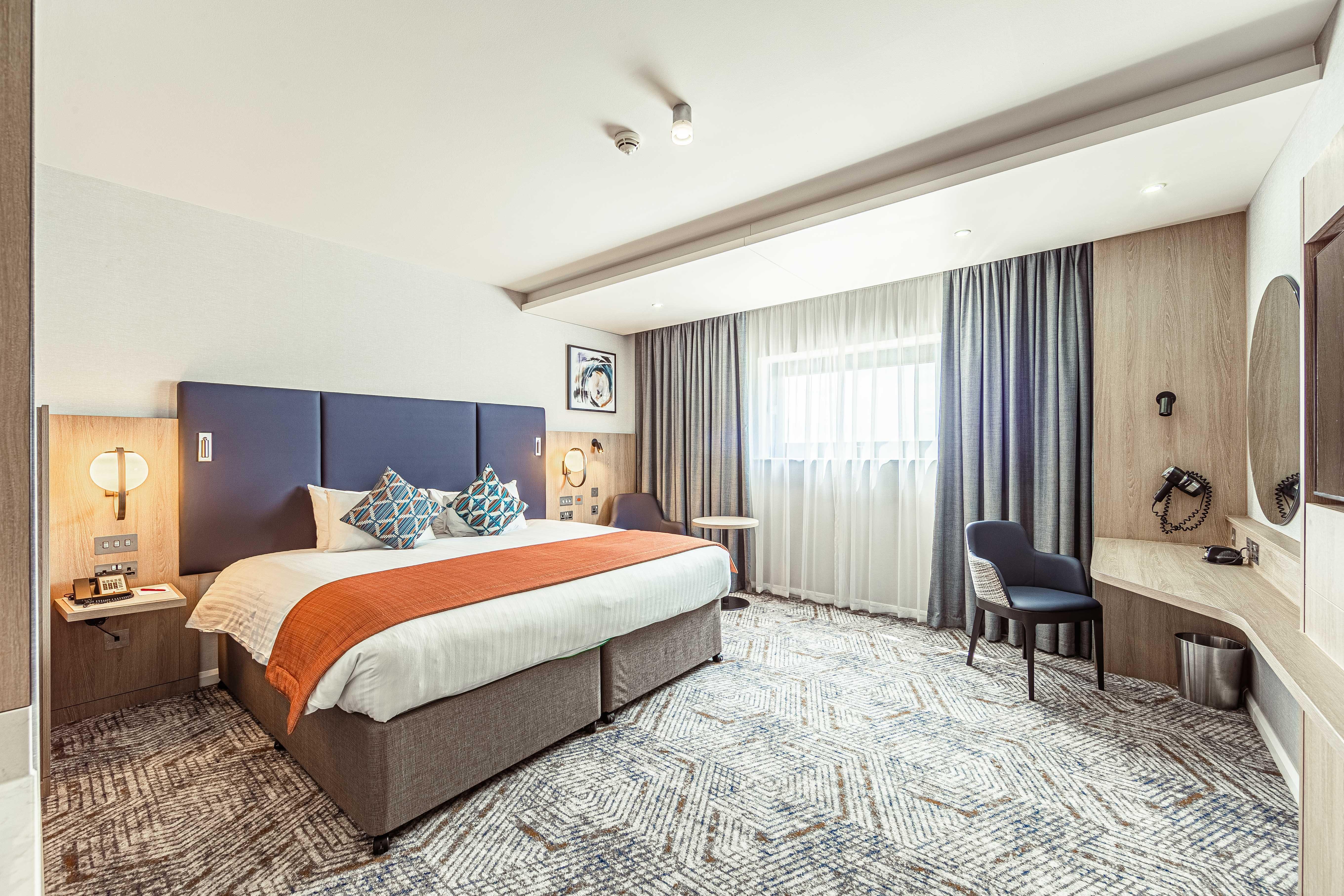 Crowne Plaza Reading Hotel Екстериор снимка